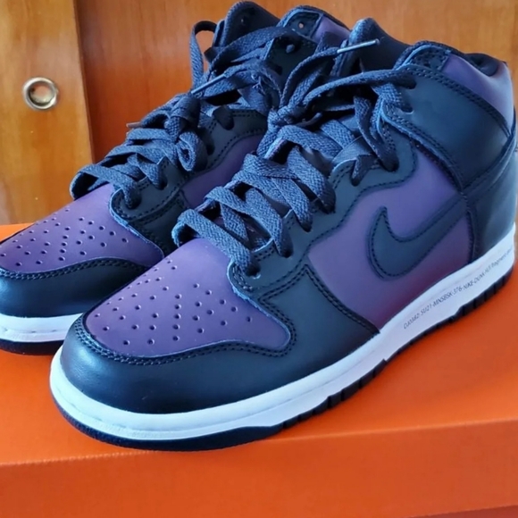 Nike Shoes - Nike dunk X Fragment